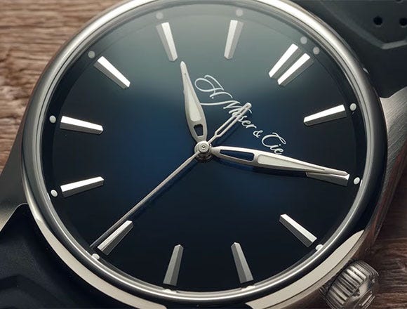 Review: H. Moser & Cie. Pioneer Centre Seconds
